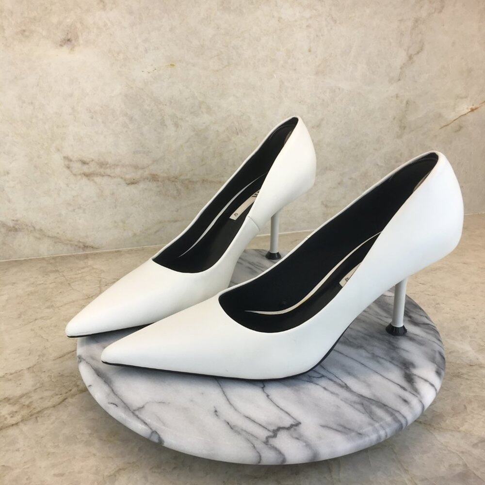 Zara  White High-Heeled Court Shoes Women's Size EU 40    /     US  9.5